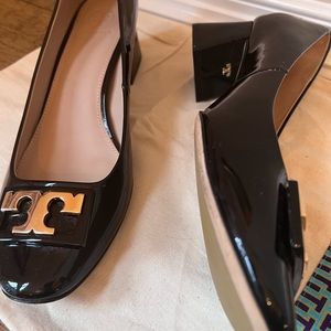 Gorgeous Tory Burch black patent heels size 10.5 great condition.